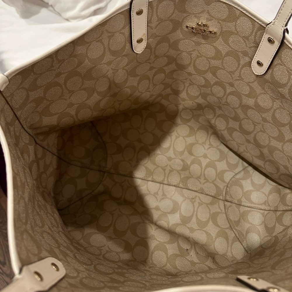 Coach Cream Tote Bag - Picture 2 of 2